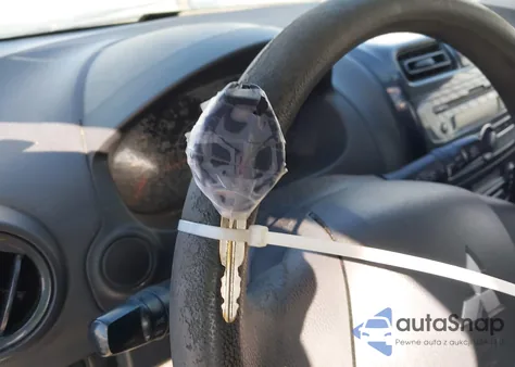 2015 Mitsubishi Mirage De/Rf z USA, uszkodzony, nr VIN ML32A3HJ4FH032676